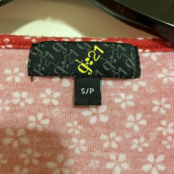 Red Dress - Picture 3 of 3